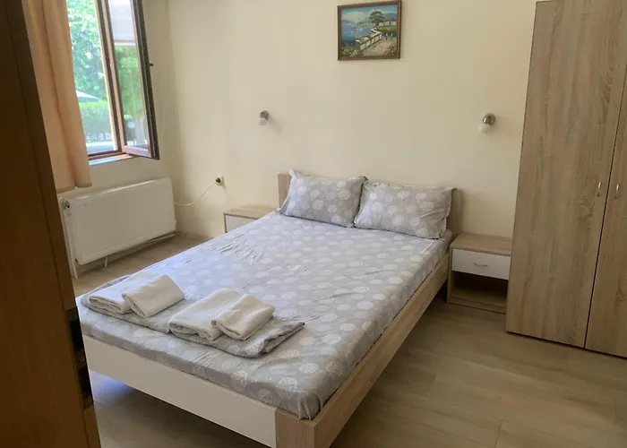 Complex Maxim - Sea View