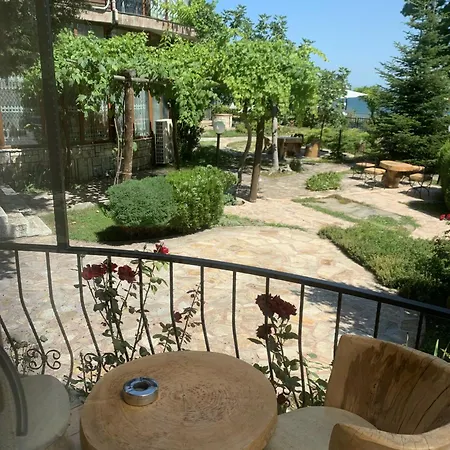 بيت ضيافة Complex Maxim - Sea View فارنا
