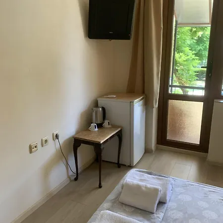 Complex Maxim - Sea View And Free Parking Warna