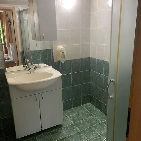 Gasthof Complex Maxim - Sea View And Free Parking