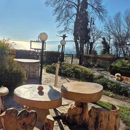 Complex Maxim - Sea View And Free Parking Warna