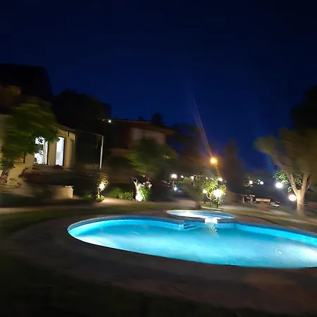 Complex Maxim - Sea View بيت ضيافة 4*
