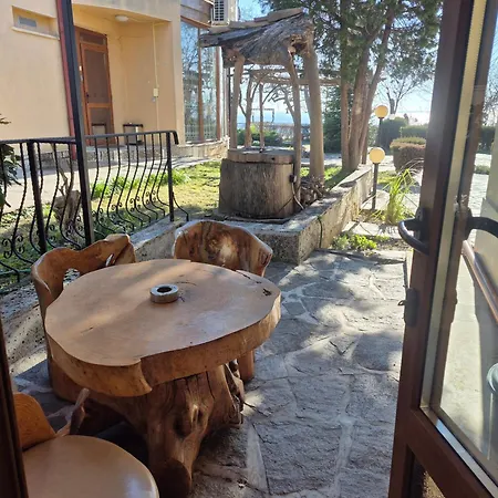 Complex Maxim - Sea View And Free Parking Gasthof